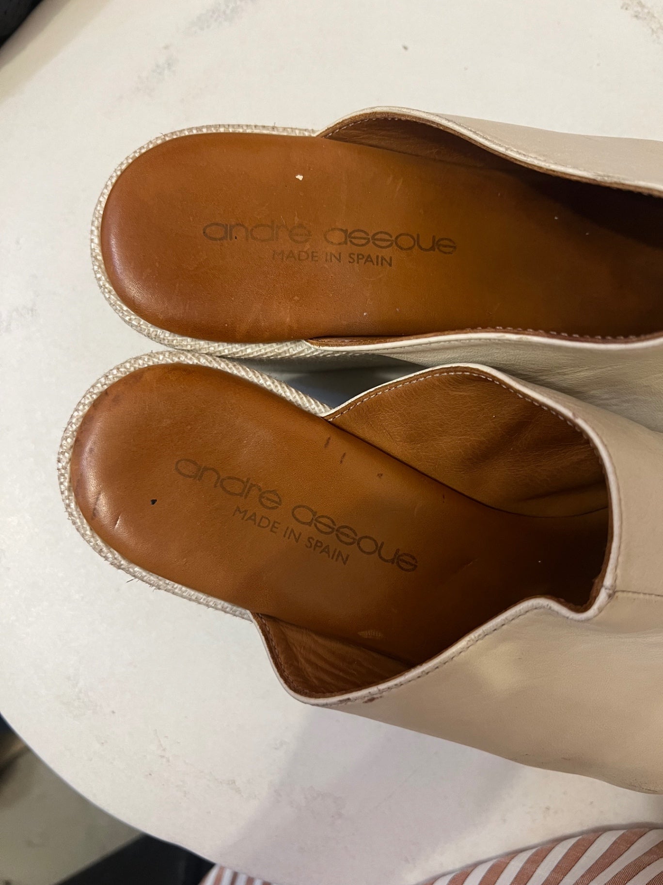 Anne Godeau Slides 37 Cream