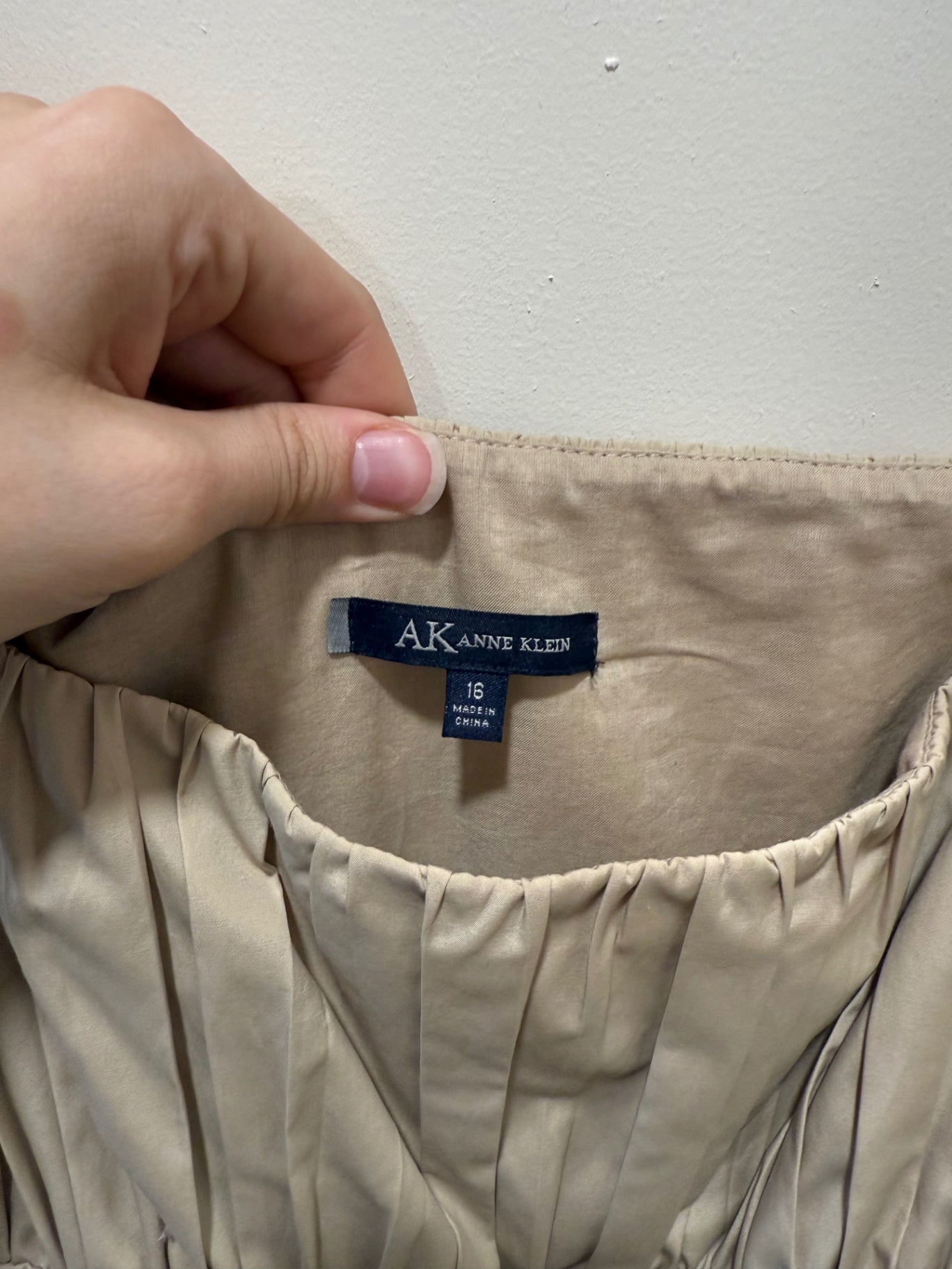 Anne Klein Dress 16 Beige