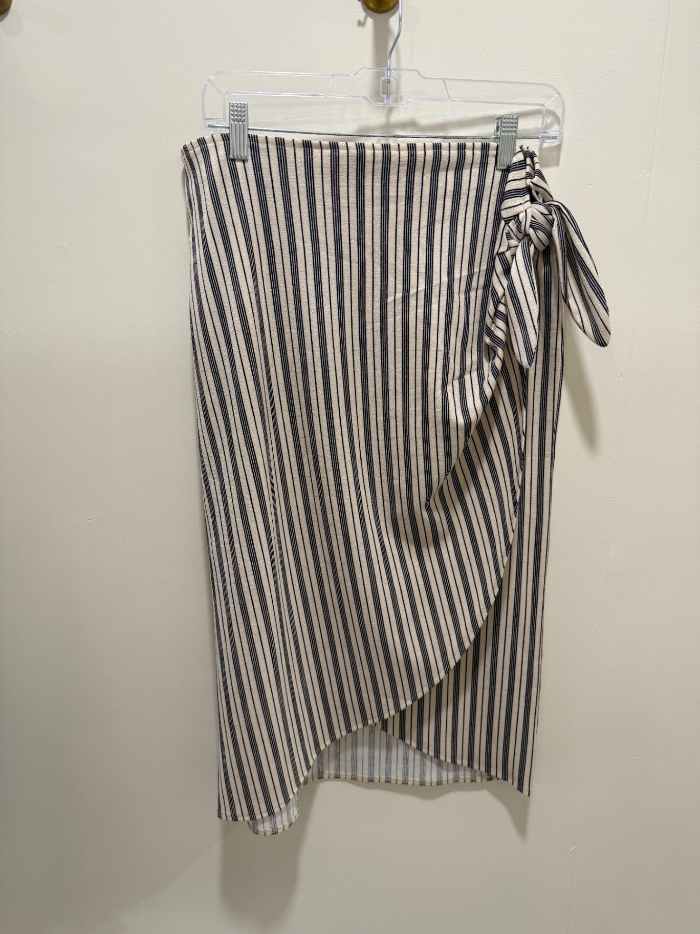 H&M Skirt Large Beige and navy blue