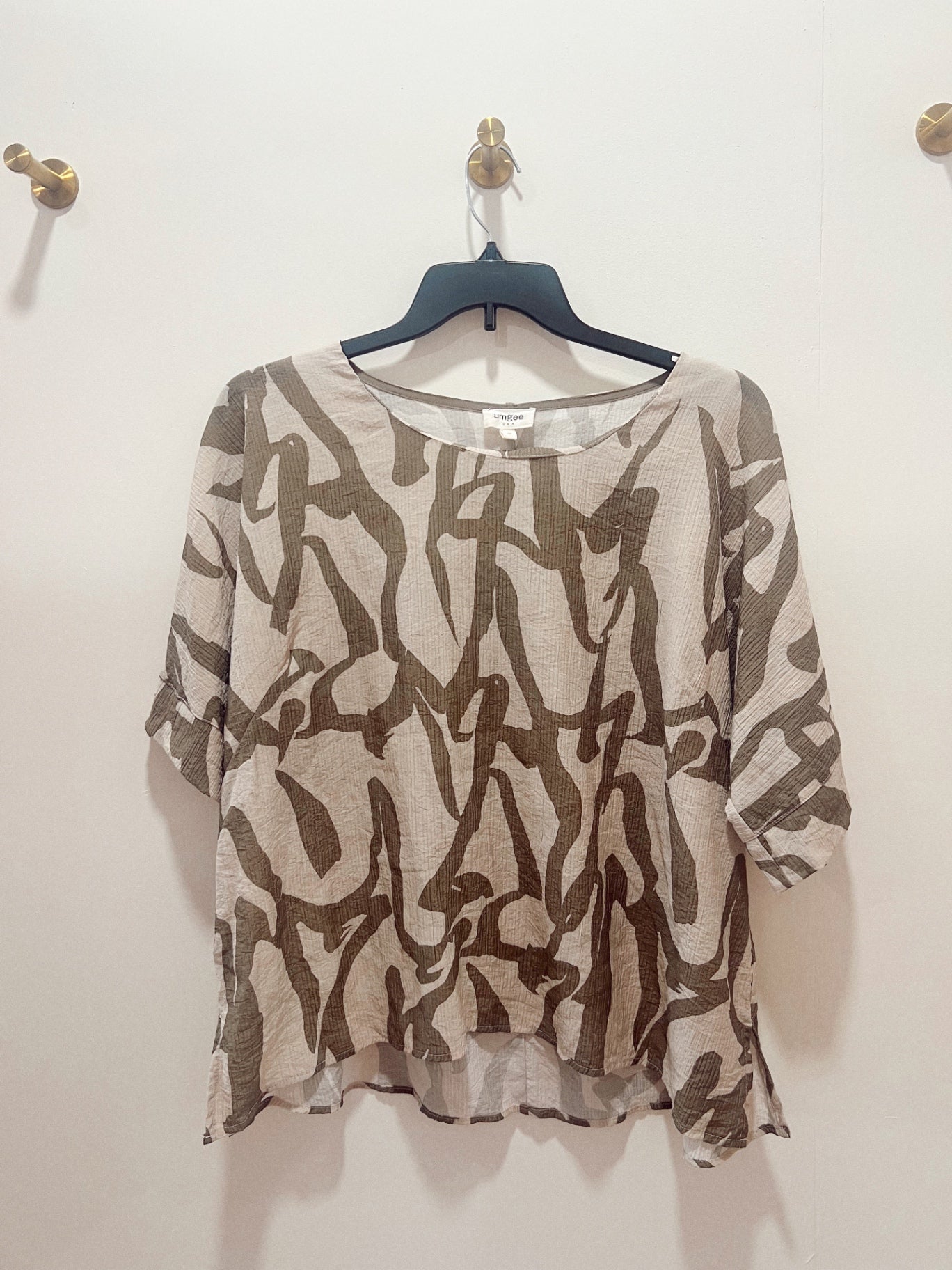 umgee Top Medium Beige and Brown