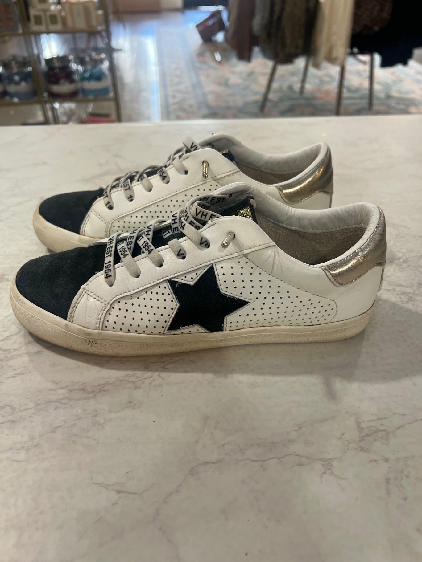 Vintage Havana Shoes 8 White and black