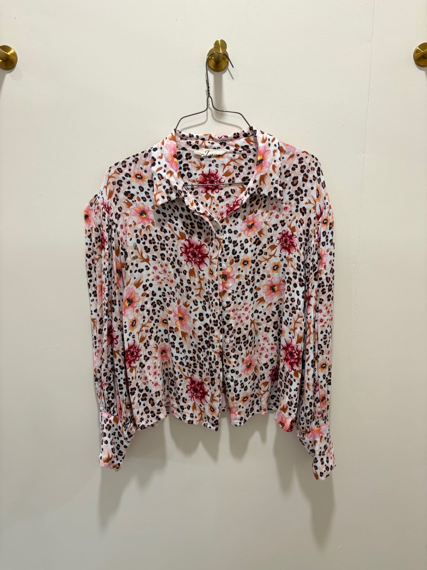 Multicolor shirt size small