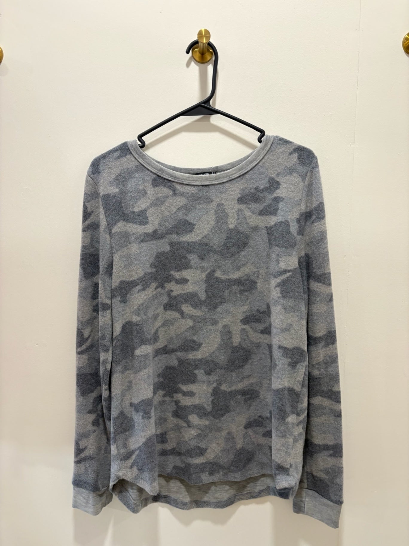 Pink Clover Sweater Large Gray