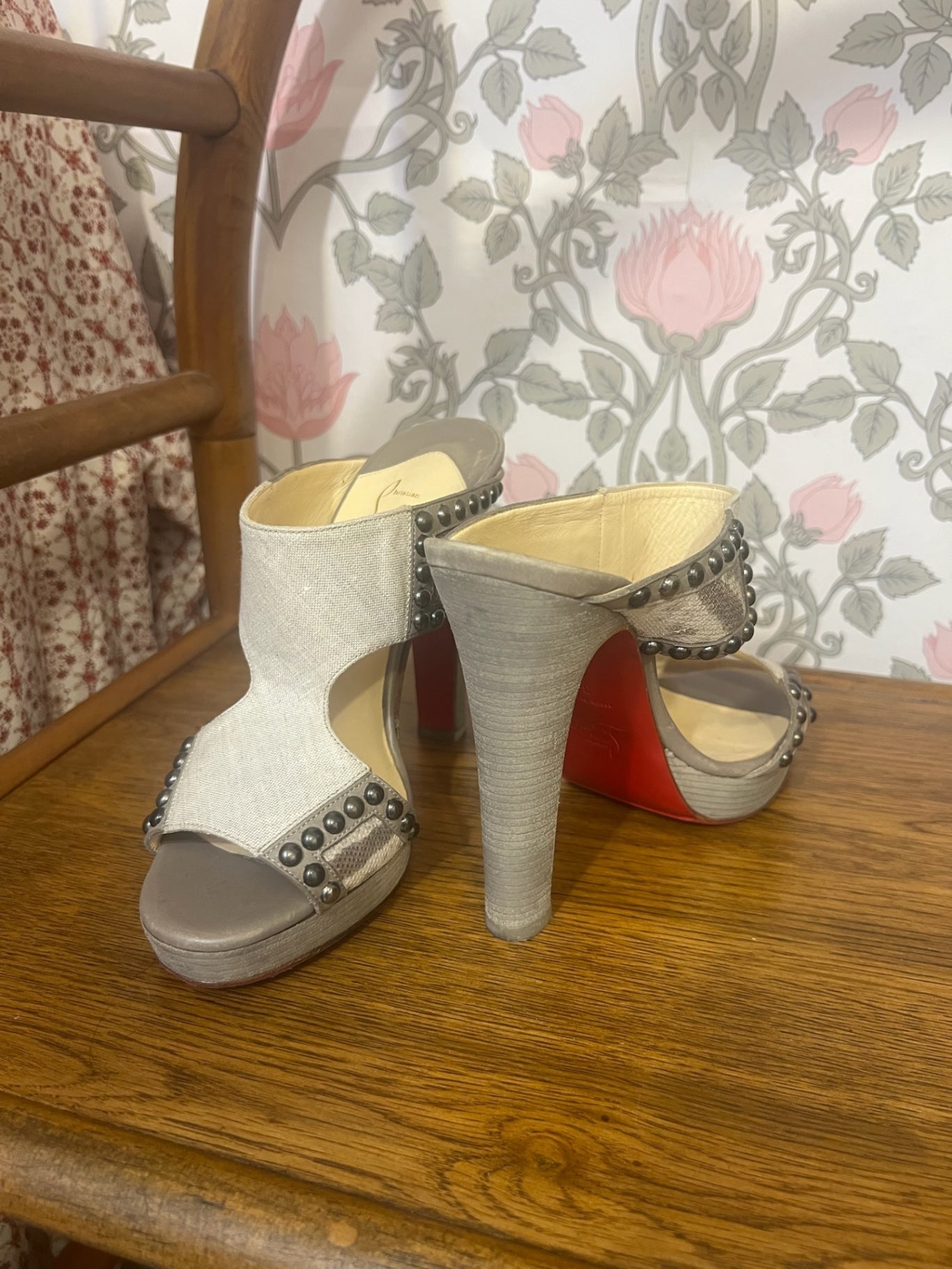 Christian Louboutin Shoes 37 Beige and red