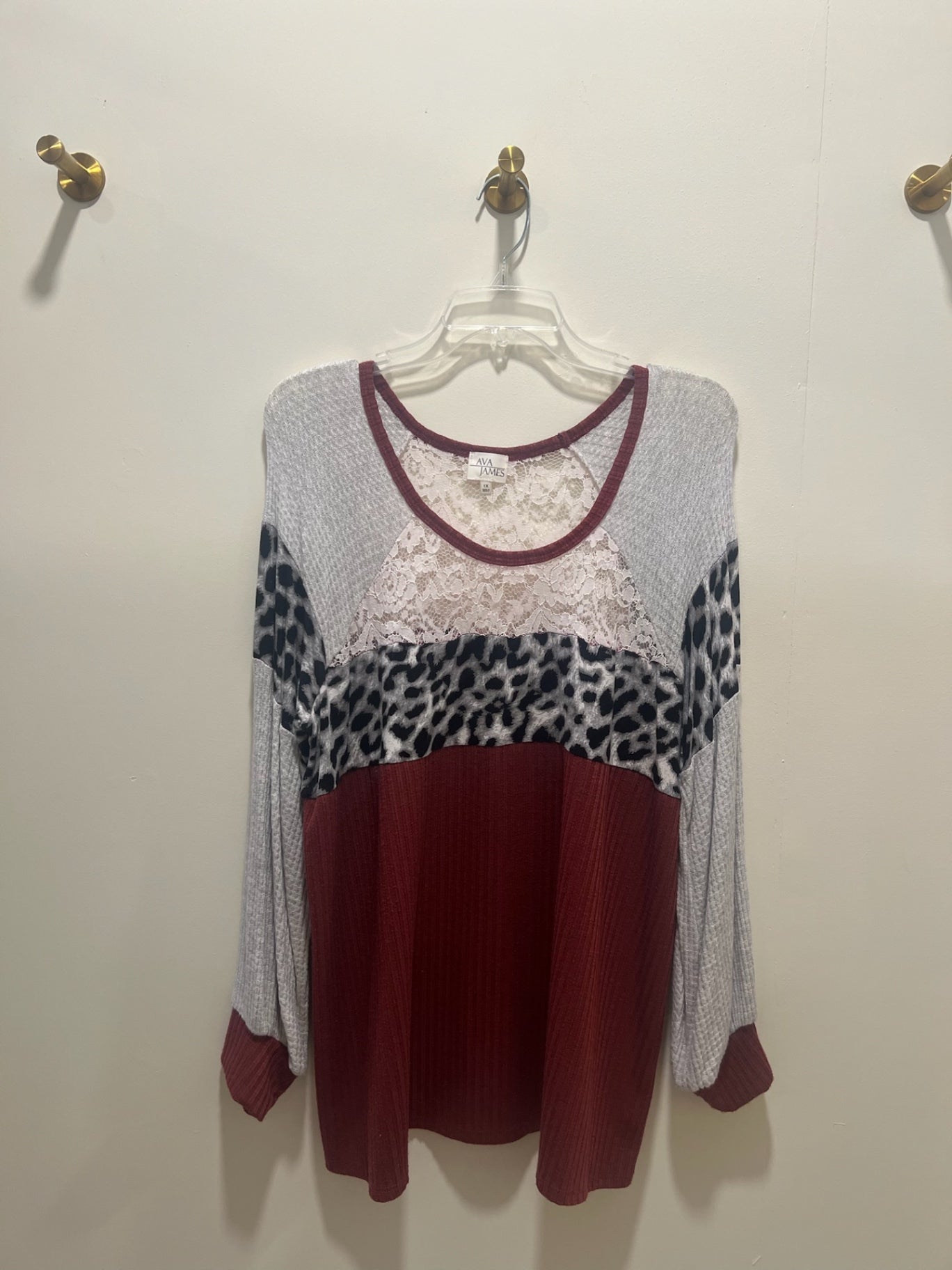 AVA JAMES Sweater 1X Multicolor (Beige, Black, Red)