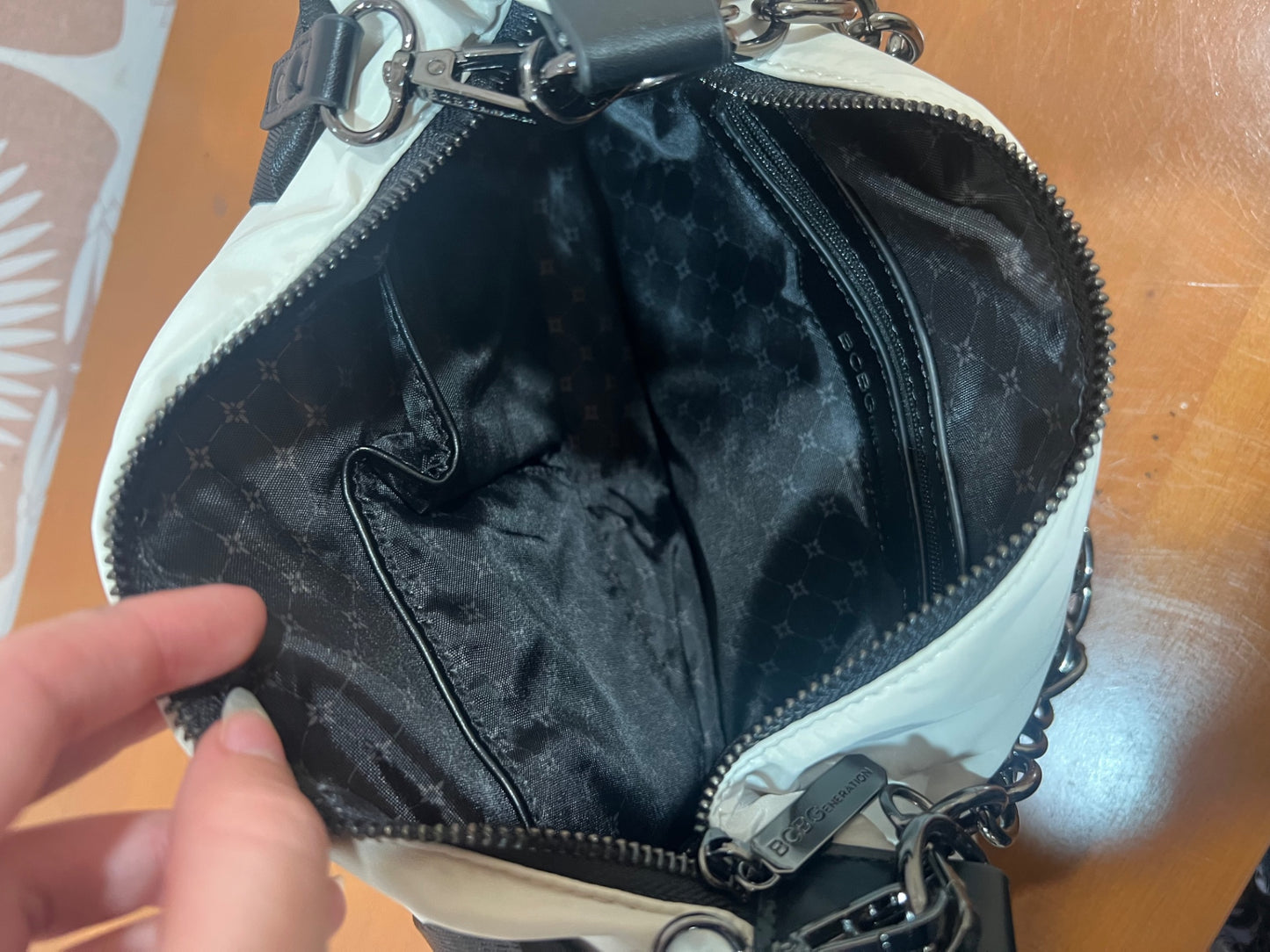 BCBG Generation BAG Beige