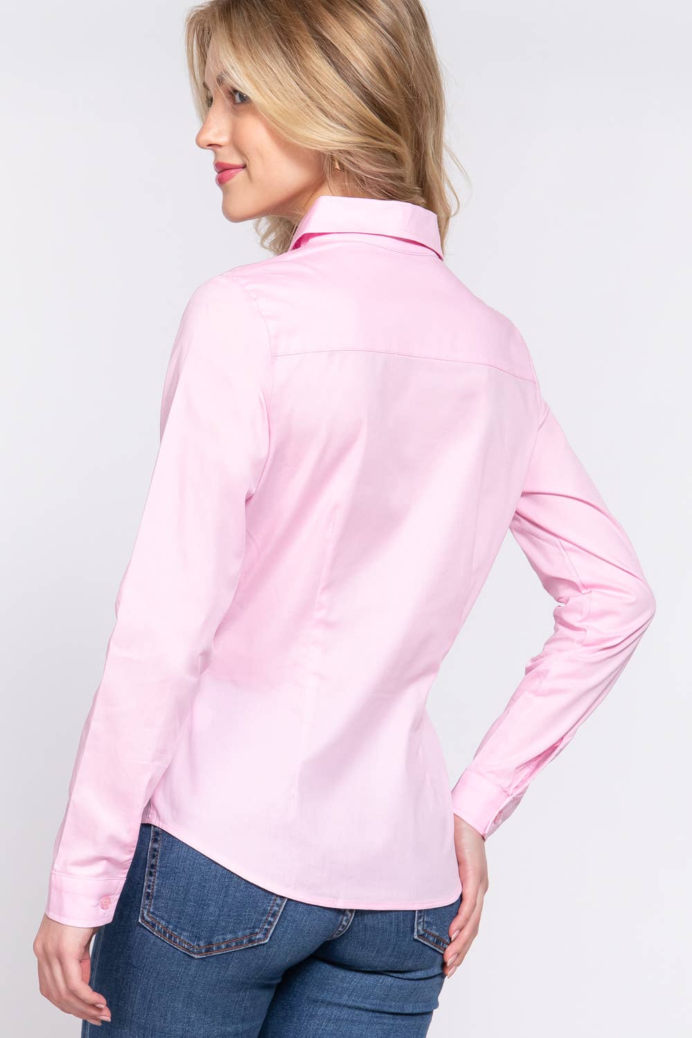 The Tia Button in pink