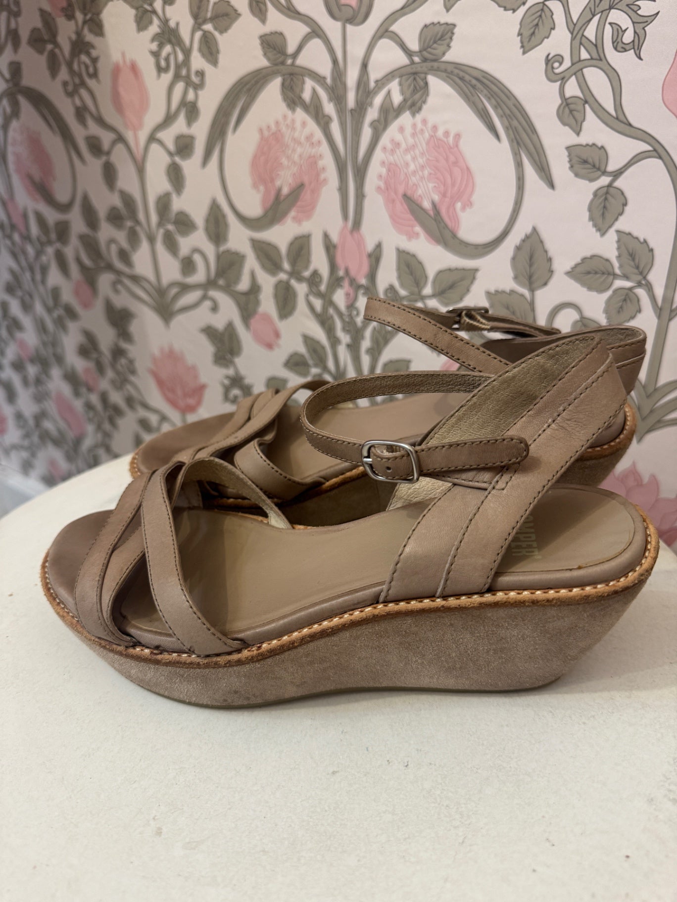 Camper Shoes 37 Beige