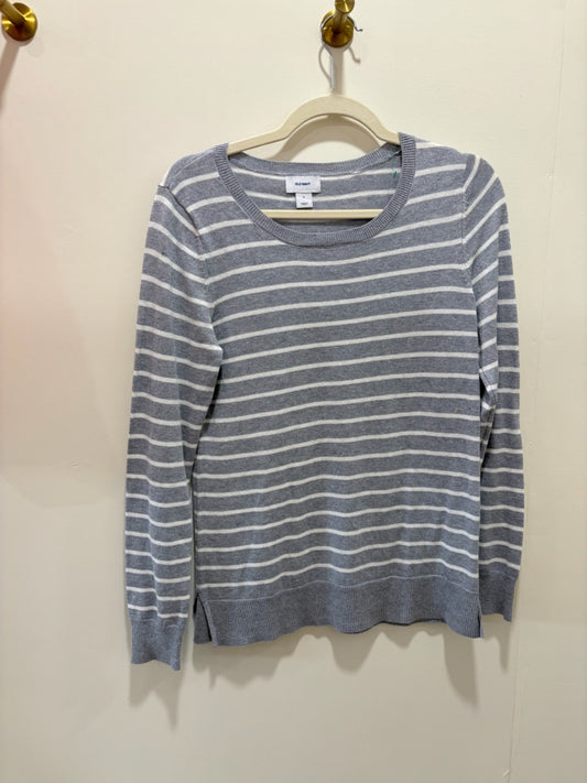 Old Navy Sweater Small Gray and White
