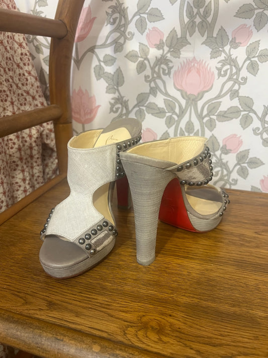 Christian Louboutin Shoes 37 Beige and red