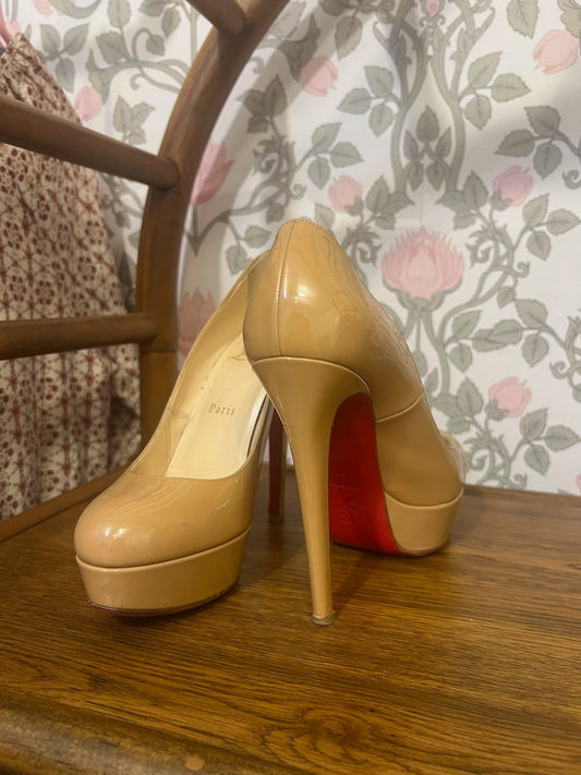 Christian Louboutin Shoes 36 Beige