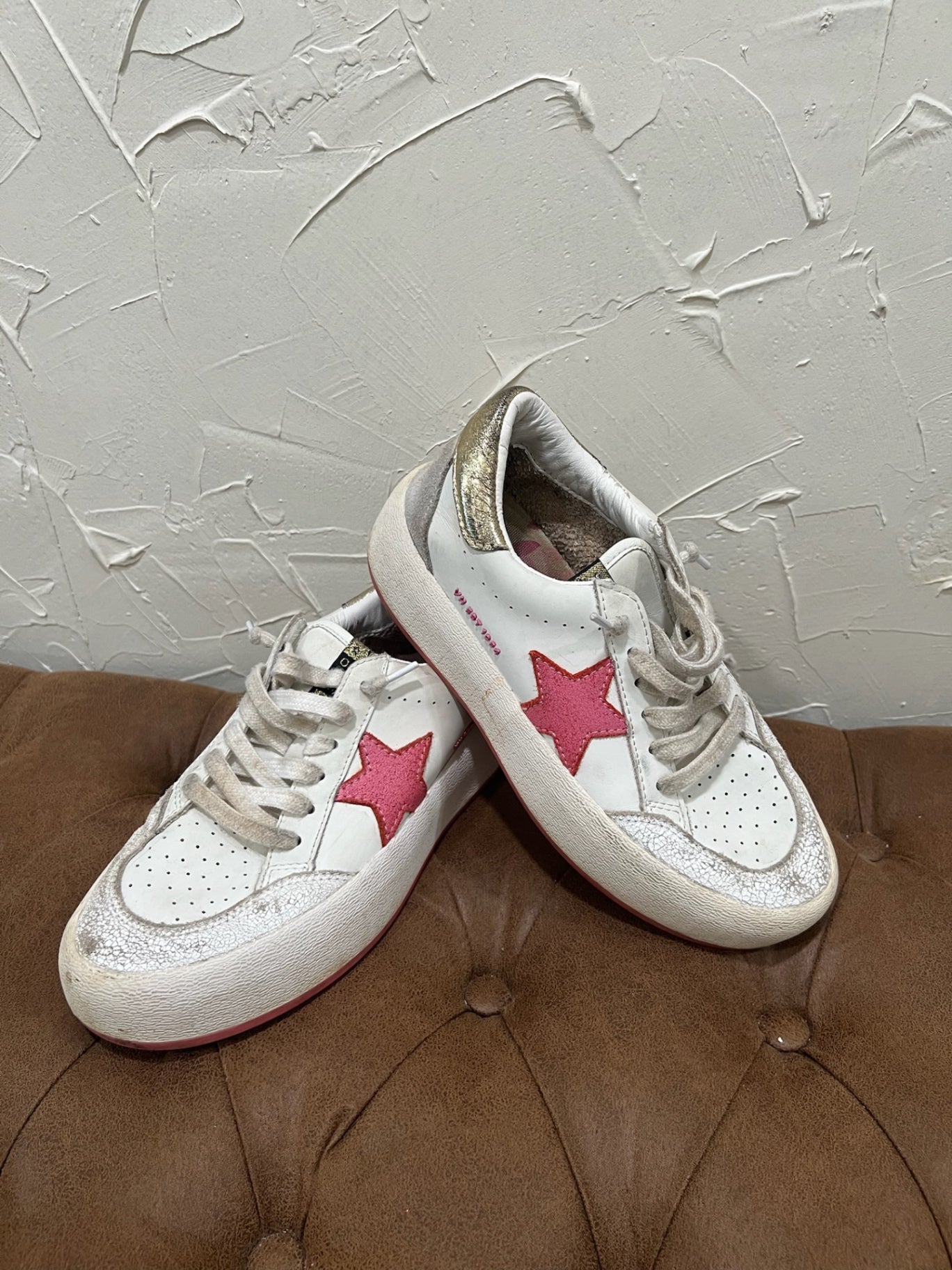 Vintage Havanas Shoes 8 White and pink