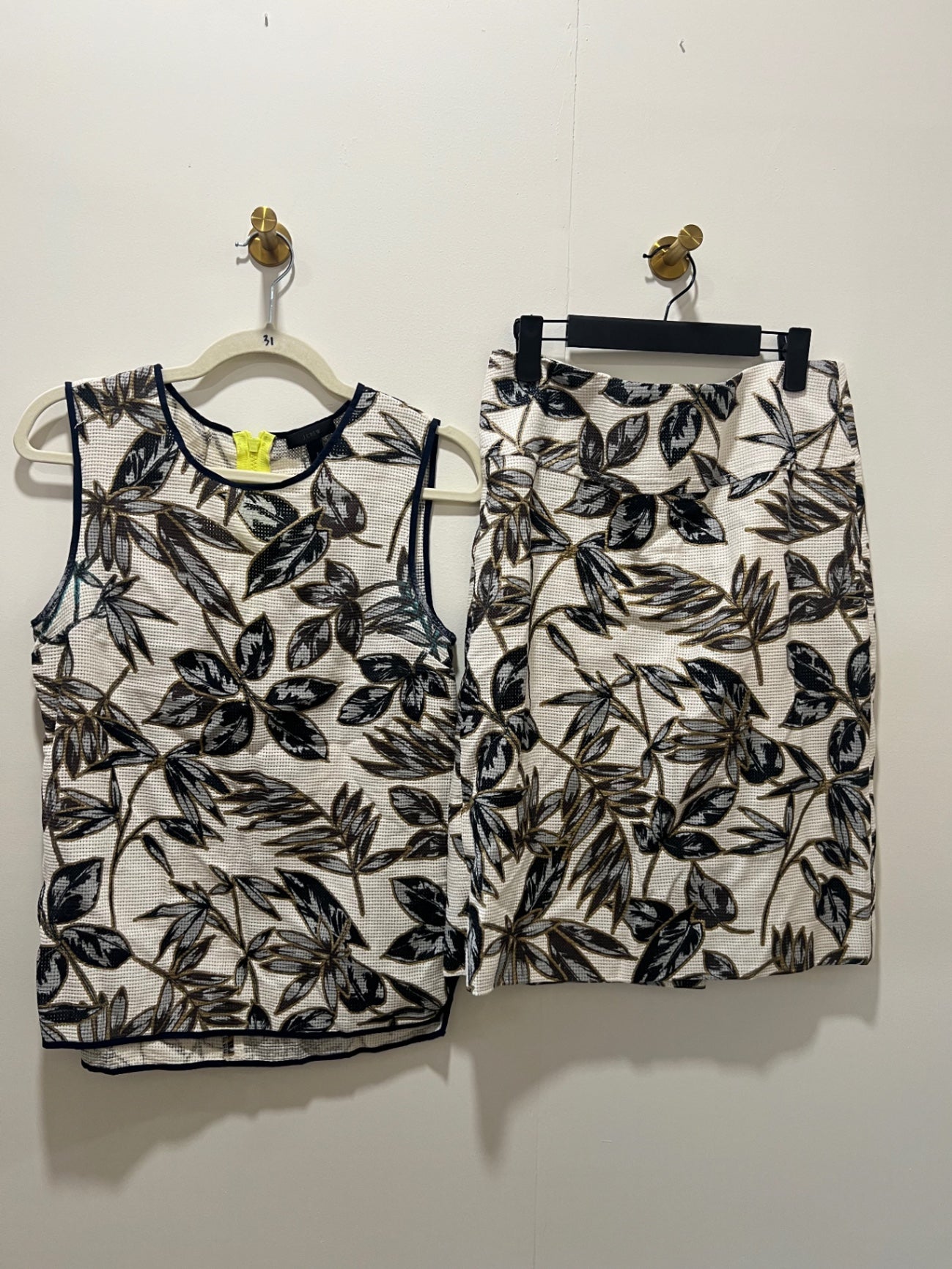 Unknown Suit set Beige, black, and brown