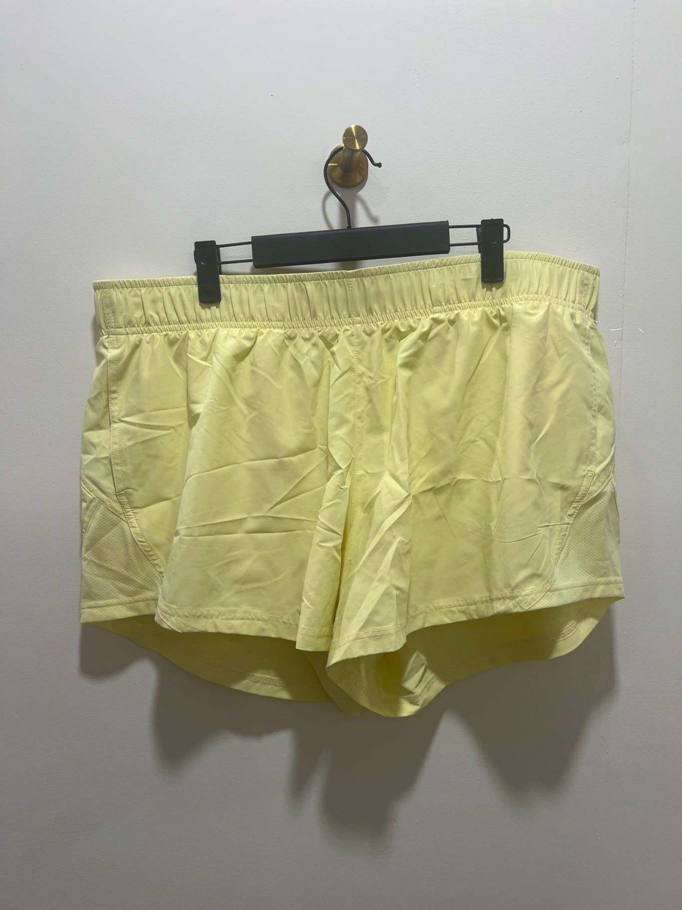 Shorts XL Yellow