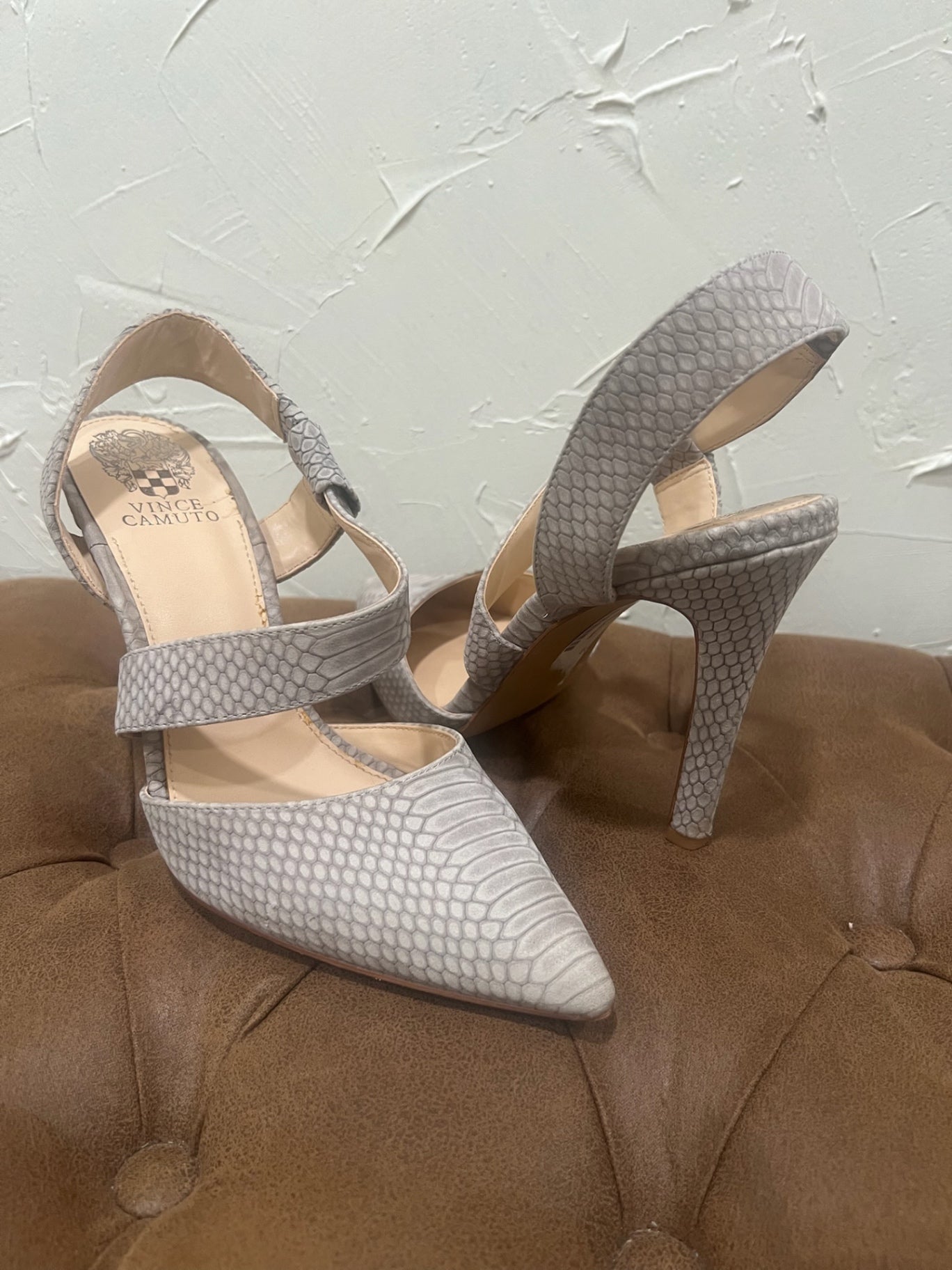 Vince Camuto Shoes 8.5 Gray