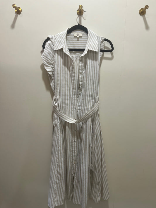 entro Dress Small Beige and white