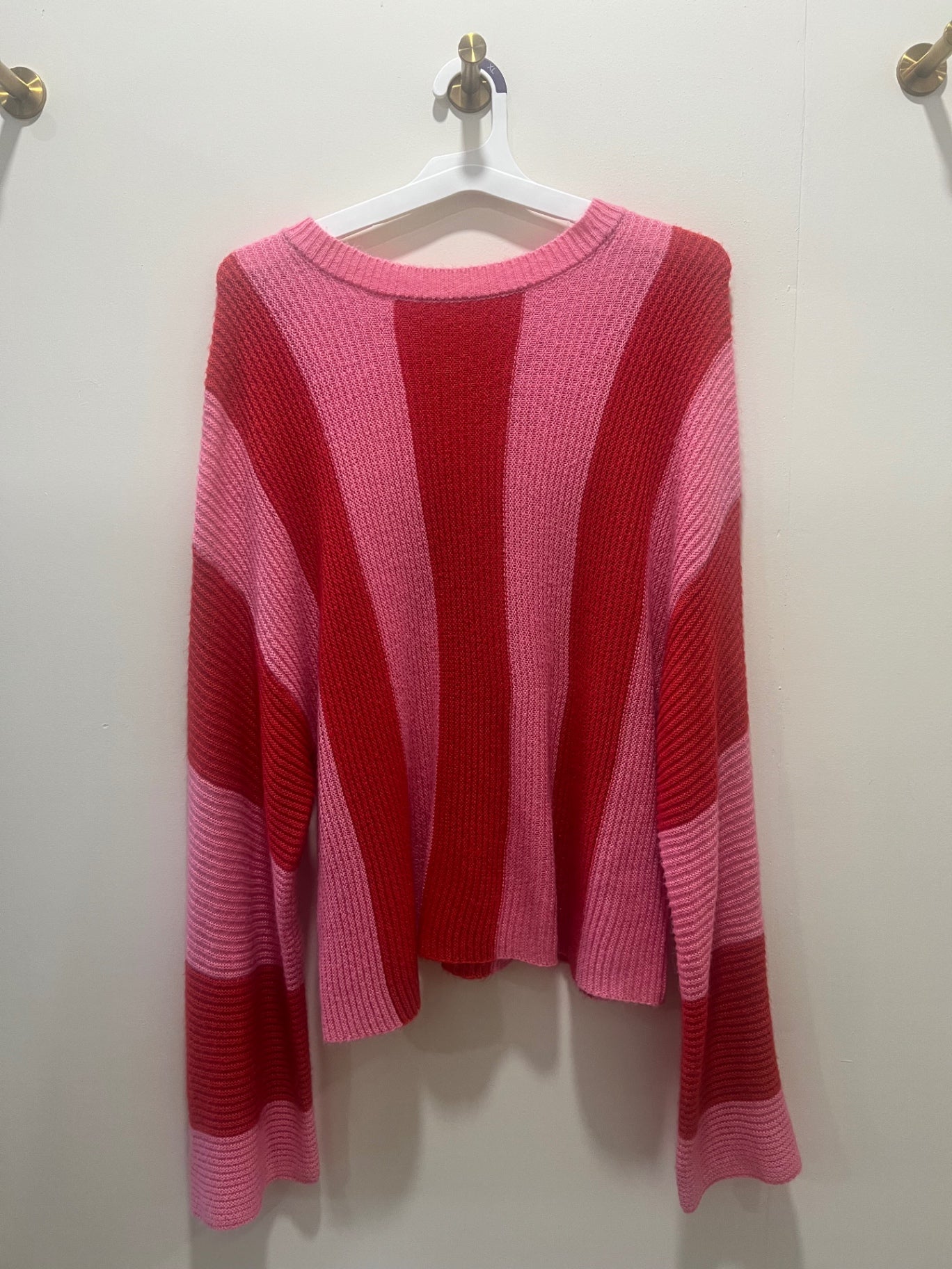 BaeVely Sweater Large Pink and Red