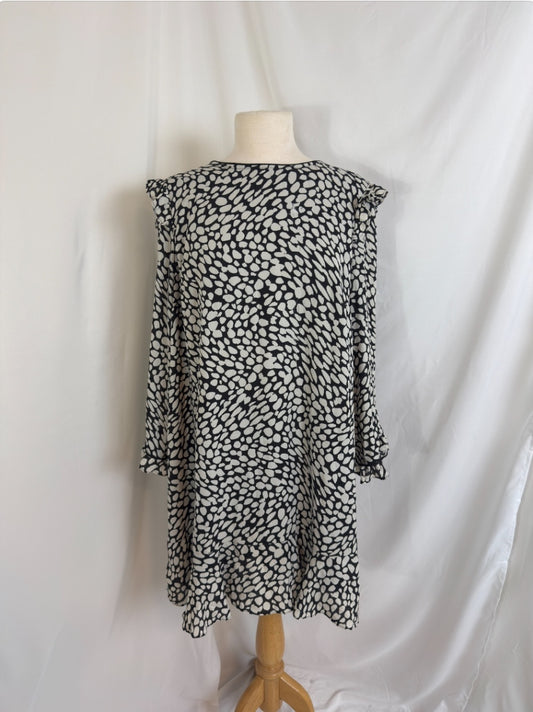 Who What Wear Dress 2XL Black and White