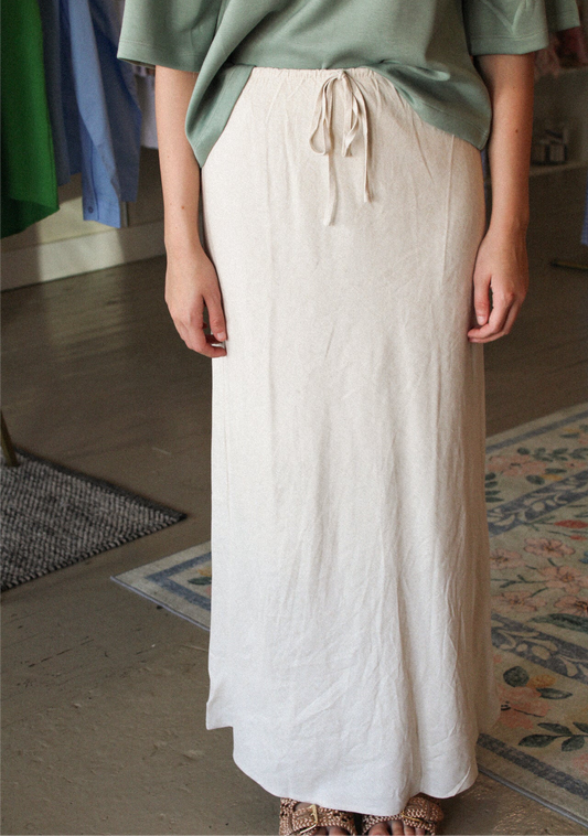 The Oatmeal Linen Skirt