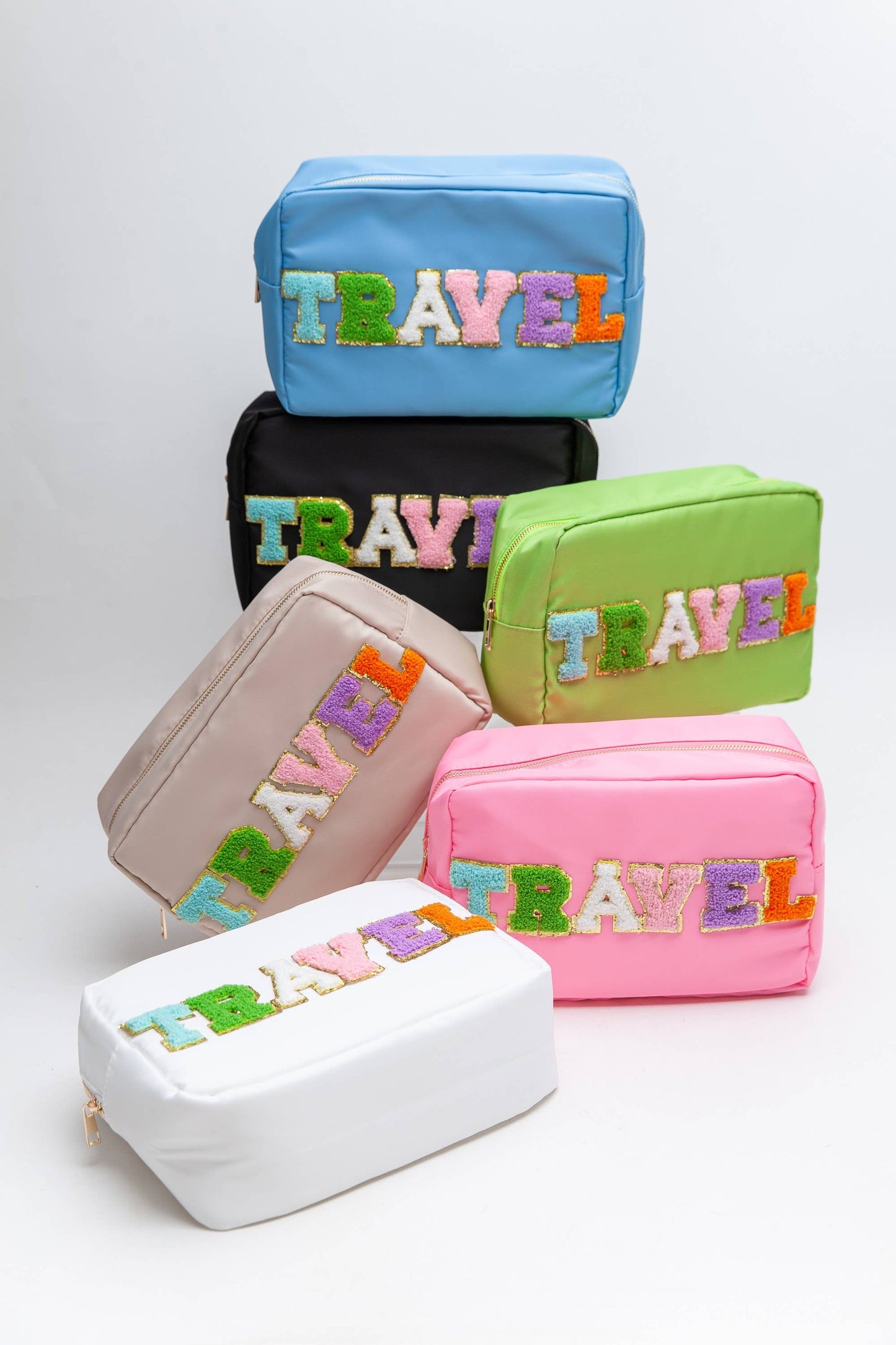 CLASSIC LARGE TRAVEL MAKEUP POUCH | 40P506