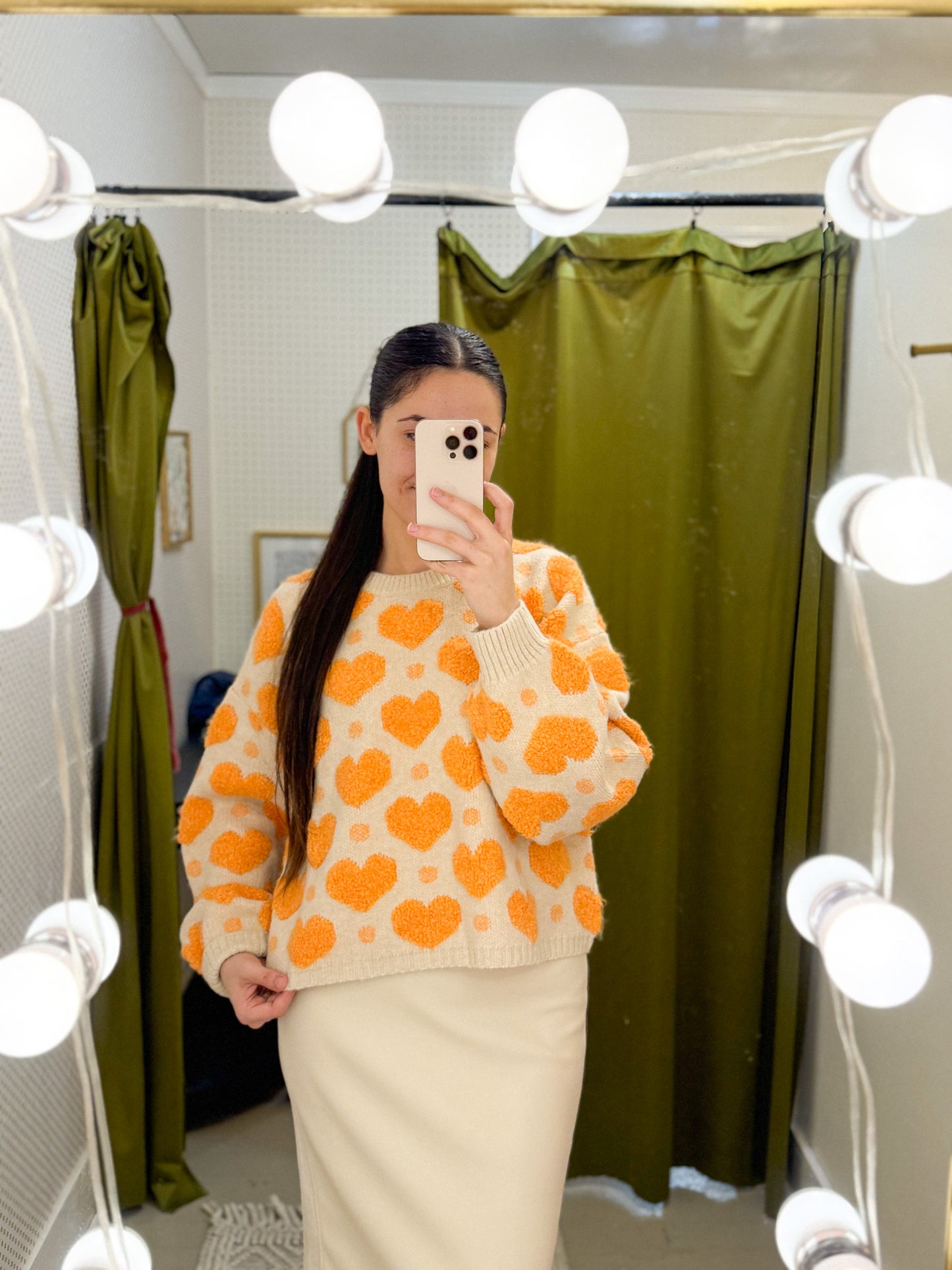 THE HEART KNIT SWEATER