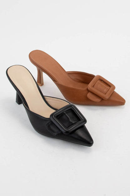 RECTANGLE BUCKLE POINTED-TOE HEEL