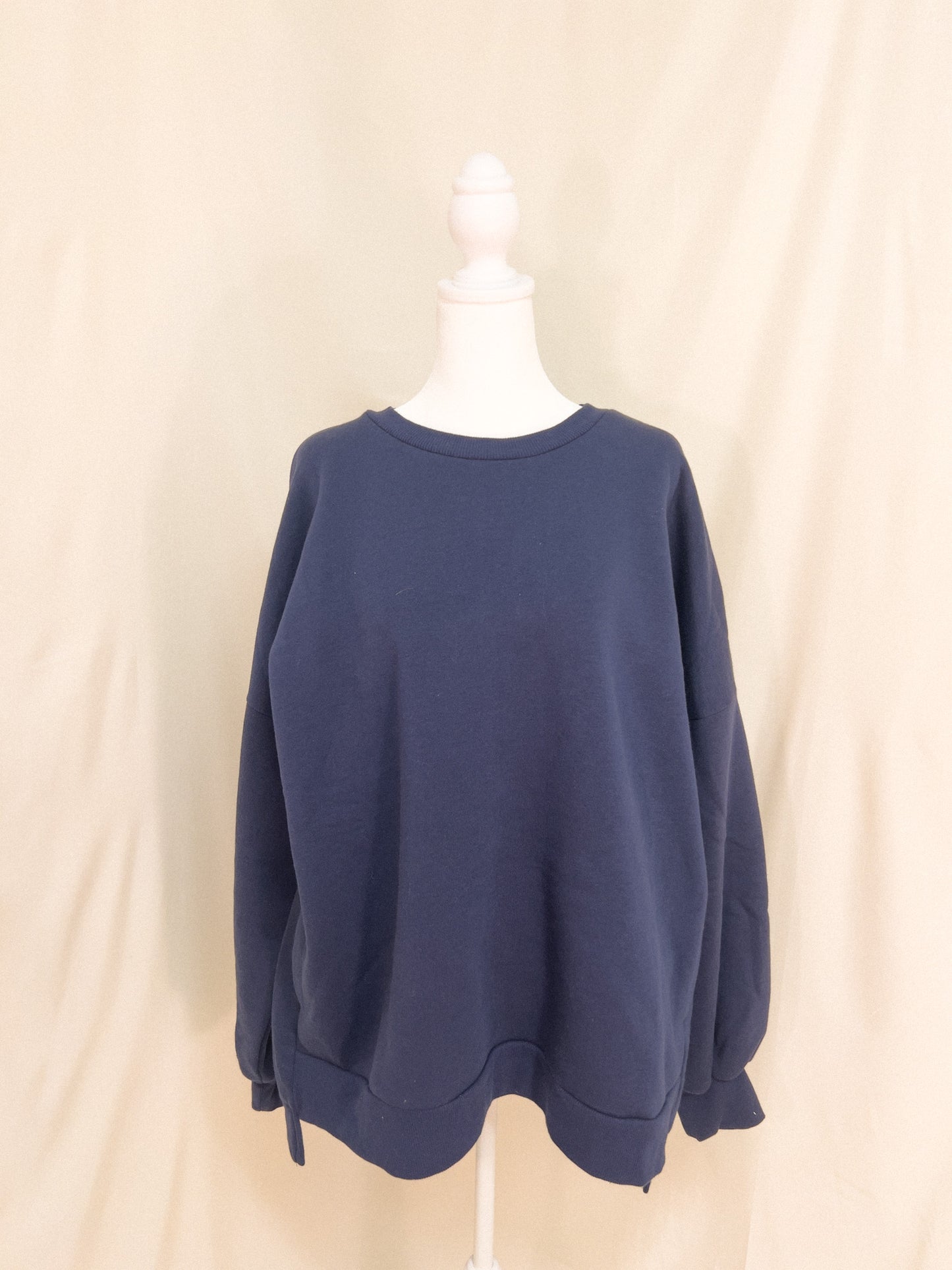 Basic plus pocket sweatshirt