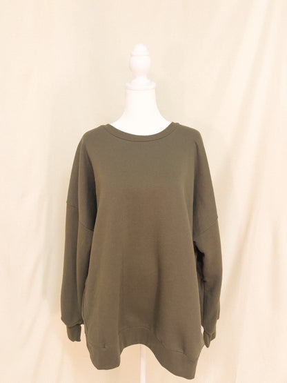 Basic plus pocket sweatshirt