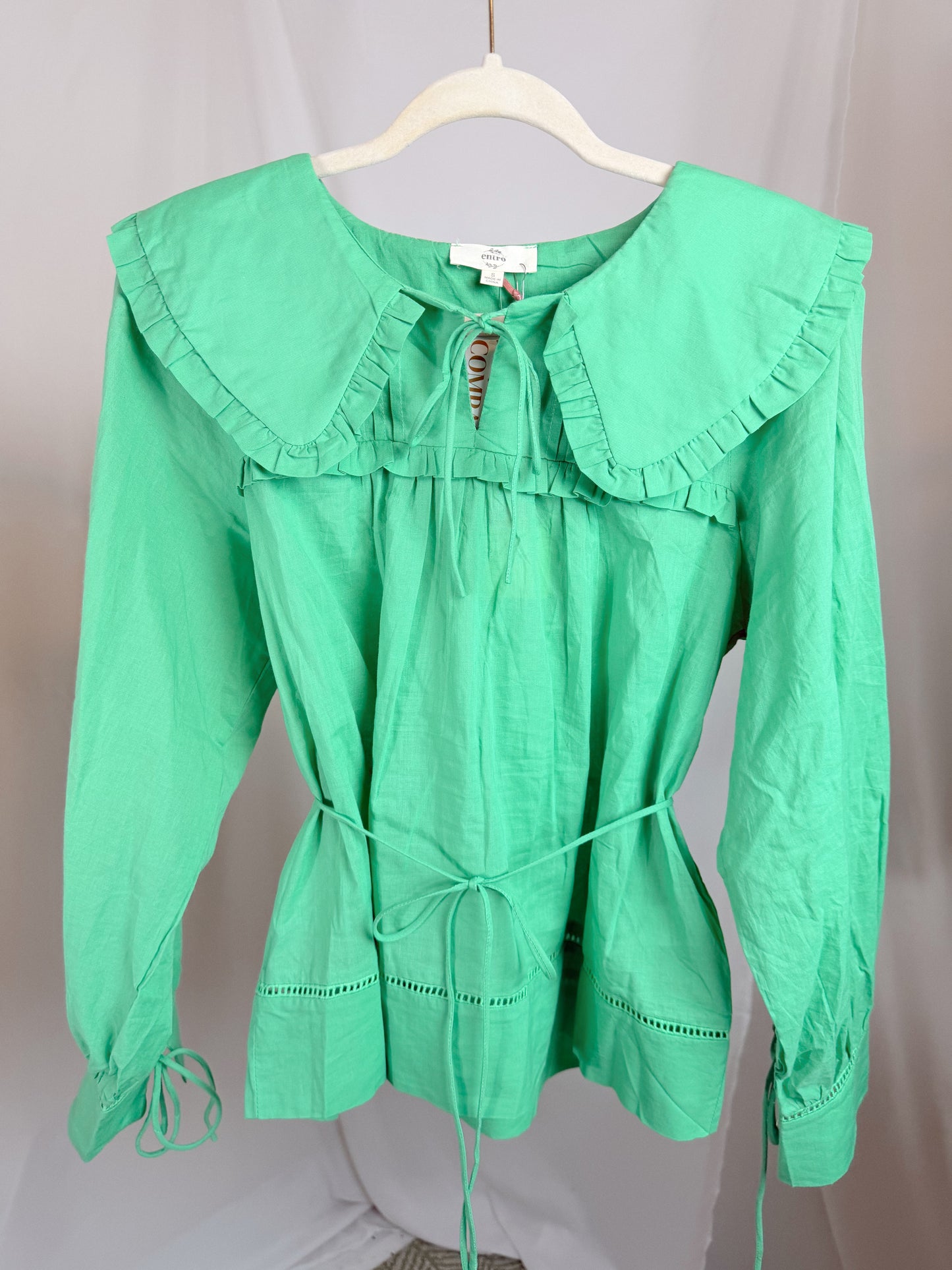 The Peter Pan Collar Top in green