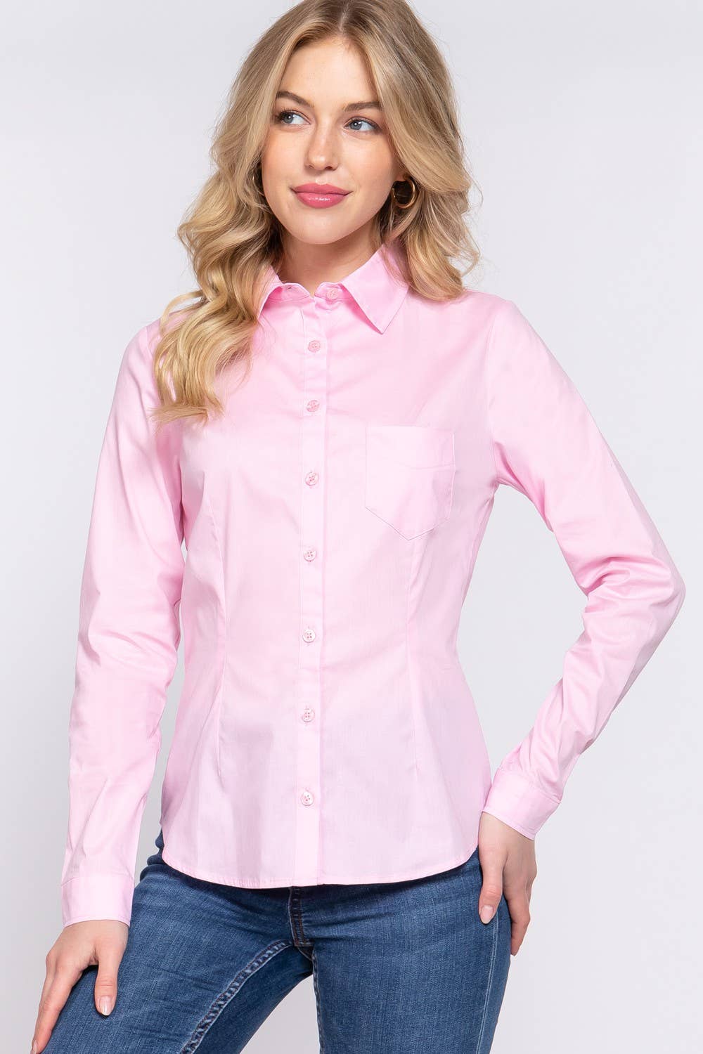 The Tia Button in white