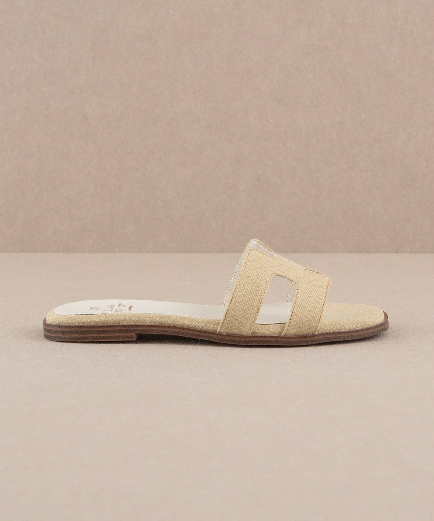 The Everlee Sage Sandal